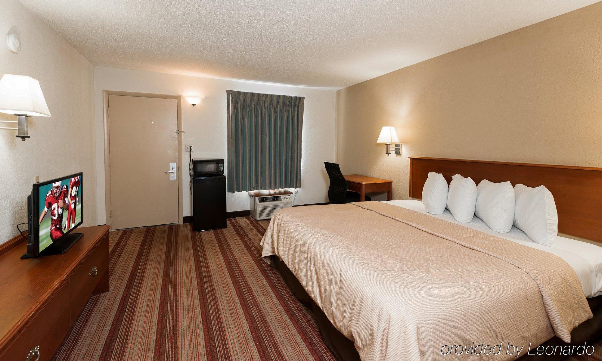 Red Roof Inn Bloomington - Normal/University Екстер'єр фото